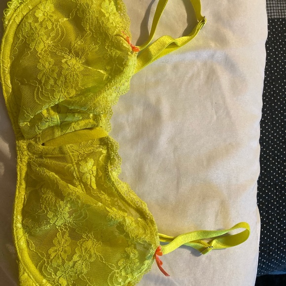 Victoria's Secret Other - Victoria’s Secret 36C